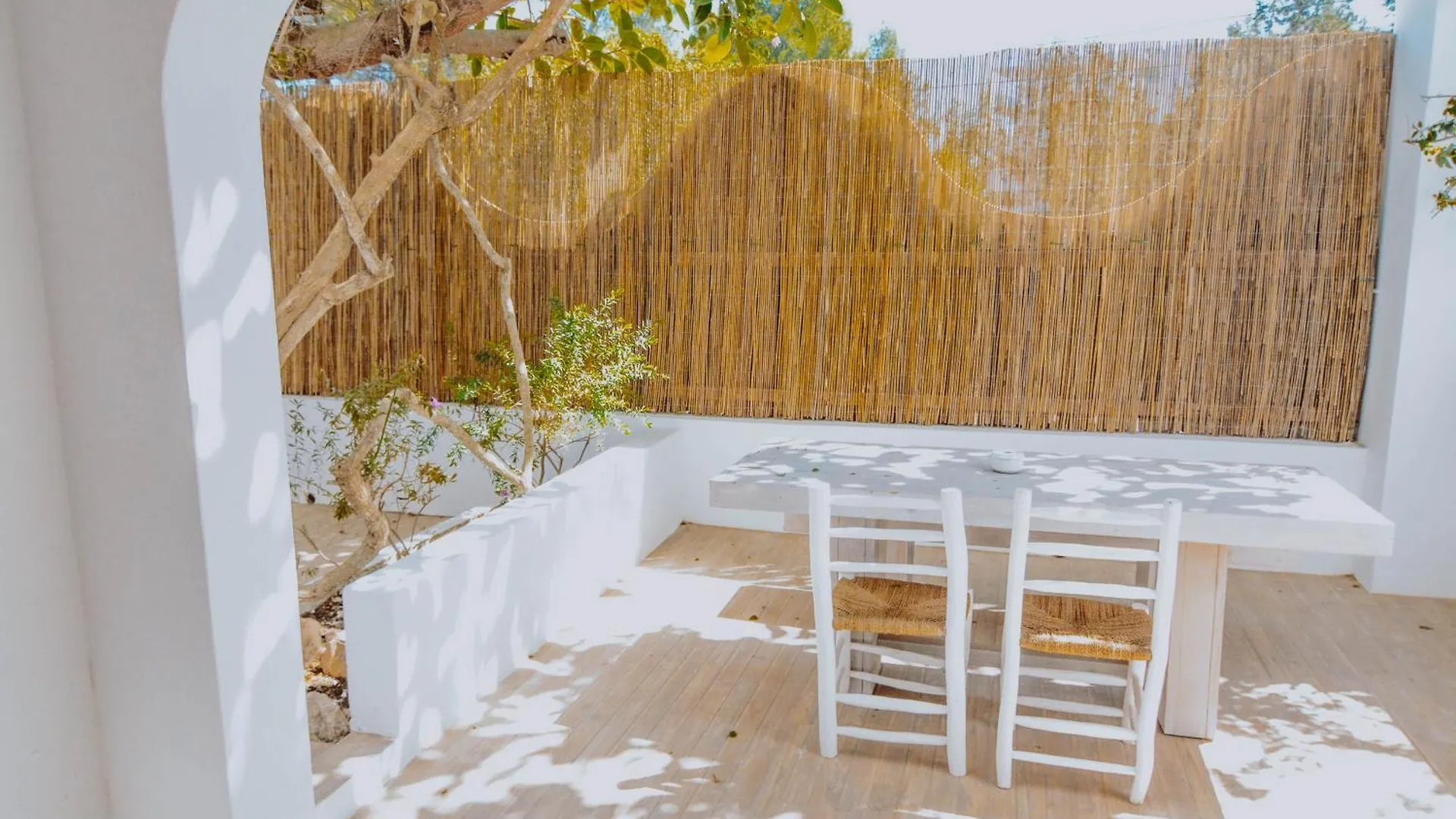 Secret Oasis Ibiza-Only Adults Aparthotel San Antonio  San Antonio (Ibiza)